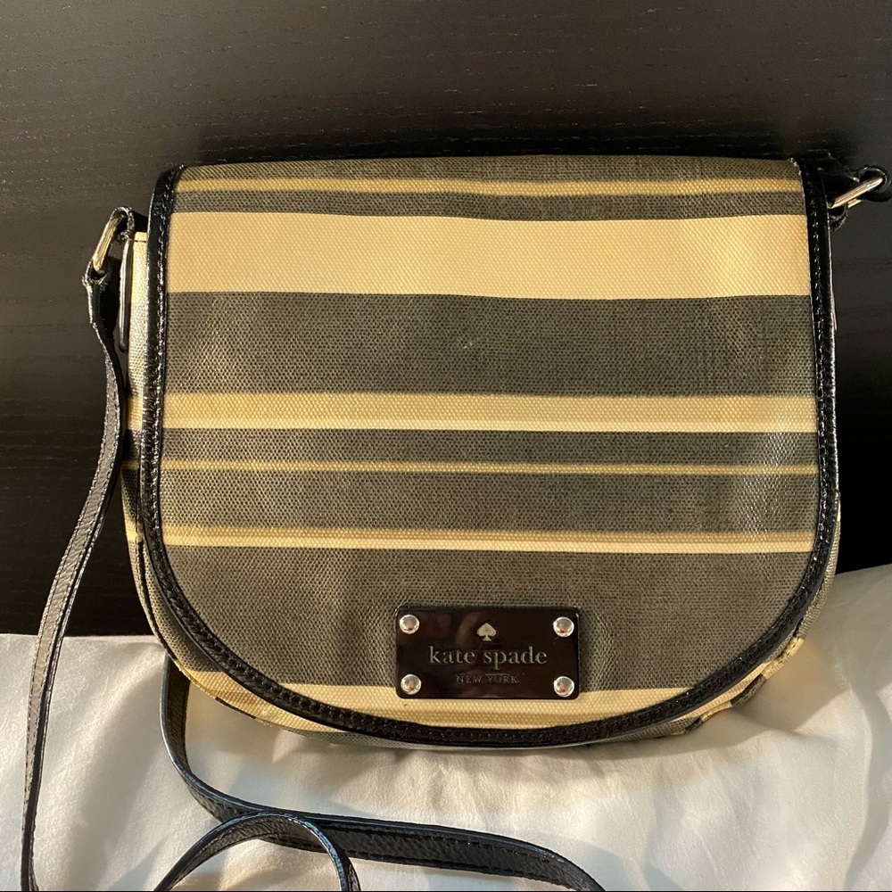 Preloved Kate Spade ♠️ crossbody bag 🖤